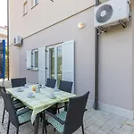 Pino Apartment *