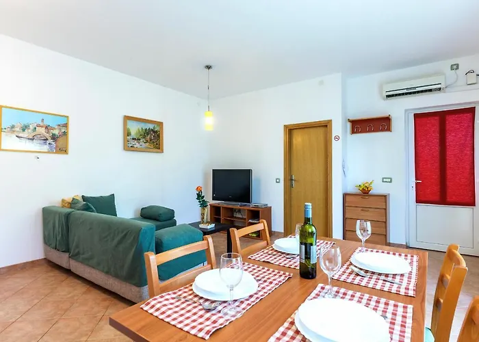 Apartman Pino *