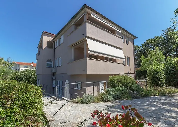 Pino Apartament *