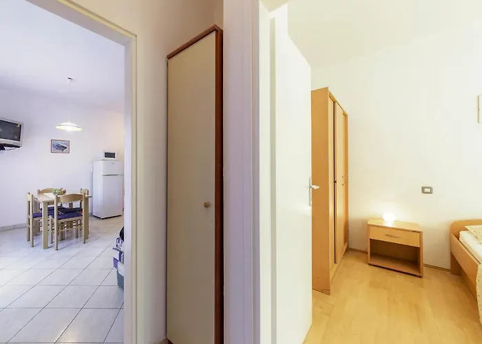 Apartament Pino *