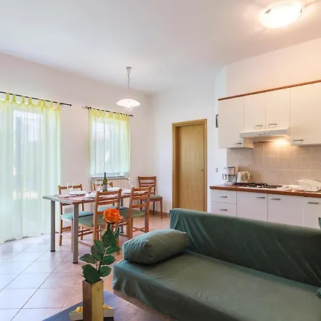 Pino Apartament Pula